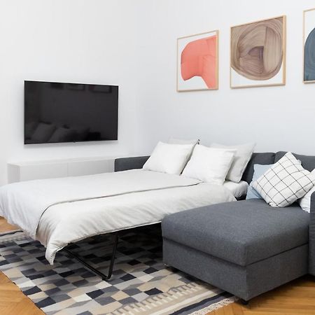 Apartment Herzer Загреб Экстерьер фото