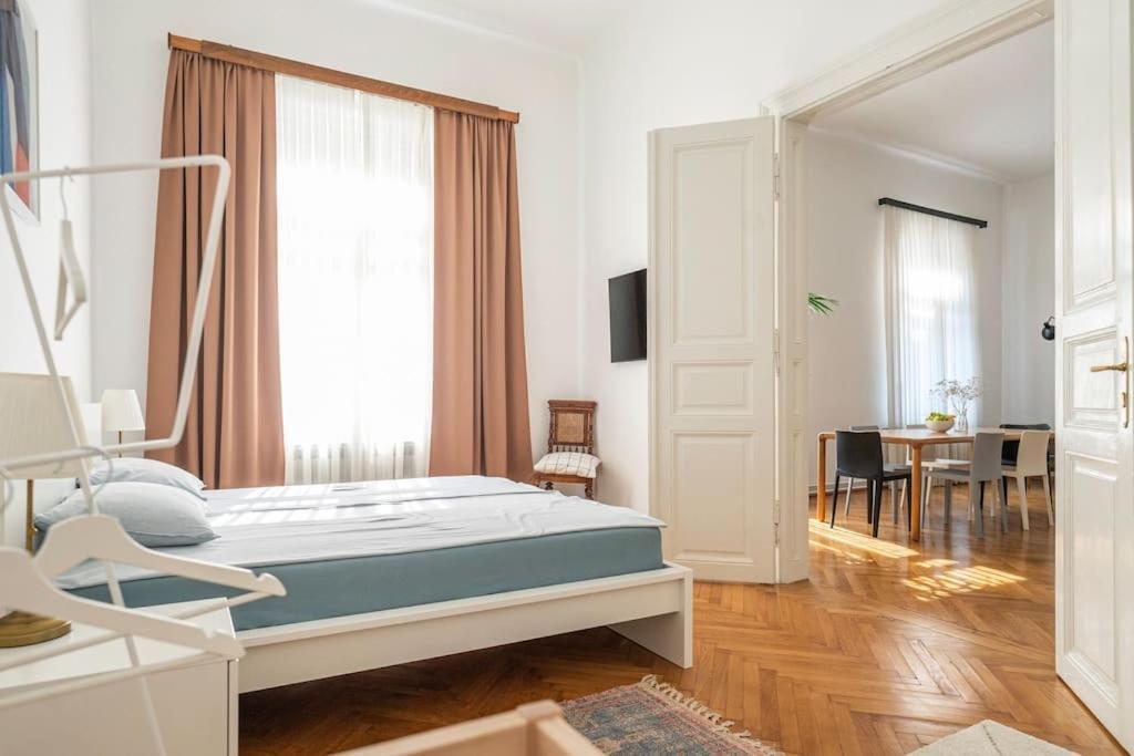 Apartment Herzer Загреб Экстерьер фото